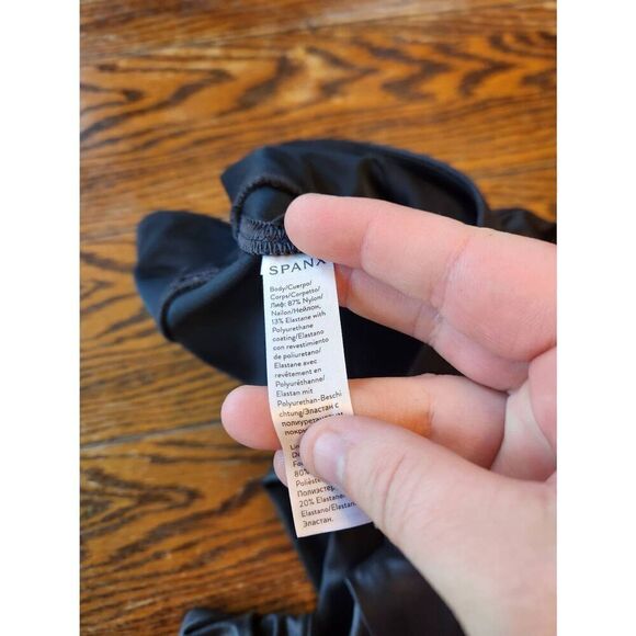 Spanx black  Faux Leather Leggings sz Medium - Picture 4 of 4